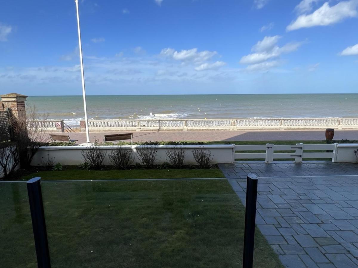 Studio En Centre-Ville De Cabourg Avec Balcon Et Parking - Fr-1-487-345 Exterior photo